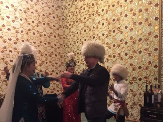 Usbekistan Seidenstrasse Folklore Zum Abendessen Volker Herion Gibt Alles T2